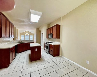 1535 Silver Spur Drive - Photo Thumbnail 20