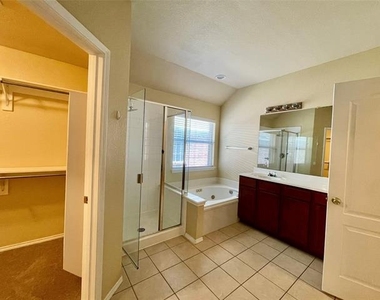 1535 Silver Spur Drive - Photo Thumbnail 11