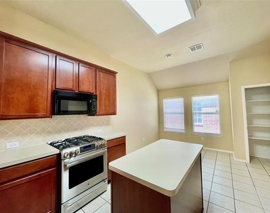 1535 Silver Spur Drive - Photo Thumbnail 22