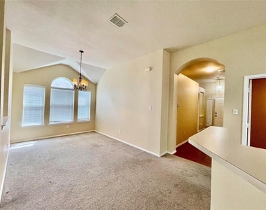 1535 Silver Spur Drive - Photo Thumbnail 28