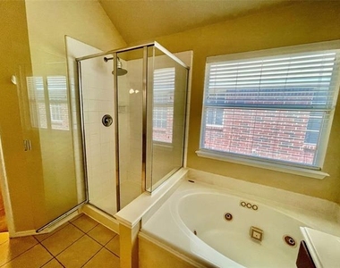 1535 Silver Spur Drive - Photo Thumbnail 12