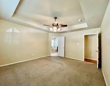 1535 Silver Spur Drive - Photo Thumbnail 10