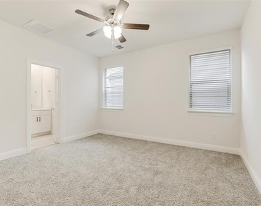 1506 Lake District Drive - Photo Thumbnail 18