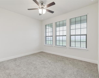 1506 Lake District Drive - Photo Thumbnail 14