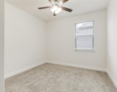 1506 Lake District Drive - Photo Thumbnail 25