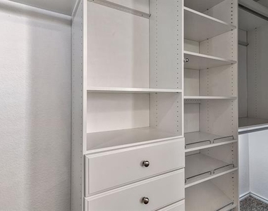 1817 Kittredge Way - Photo Thumbnail 11