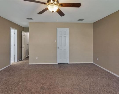 1817 Kittredge Way - Photo Thumbnail 7