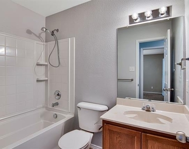 1817 Kittredge Way - Photo Thumbnail 12