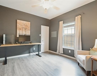 514 N 1st Street - Photo Thumbnail 20
