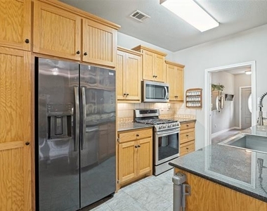 514 N 1st Street - Photo Thumbnail 10