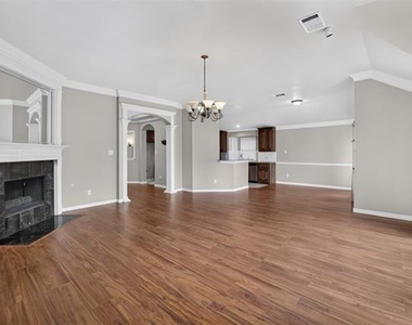2848 Gillespie Lane - Photo Thumbnail 14