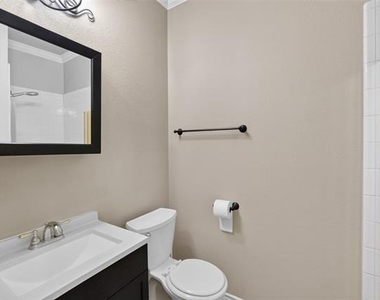 2848 Gillespie Lane - Photo Thumbnail 16