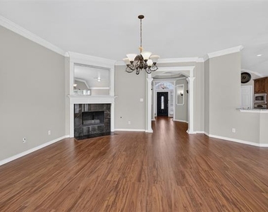 2848 Gillespie Lane - Photo Thumbnail 13