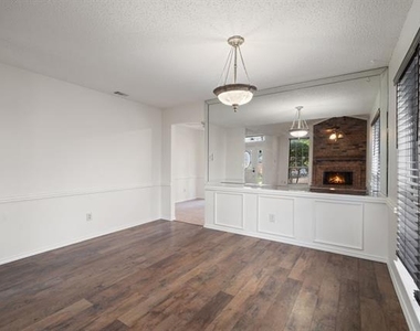 1414 Dudley Drive - Photo Thumbnail 8