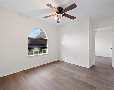 1414 Dudley Drive - Photo Thumbnail 21