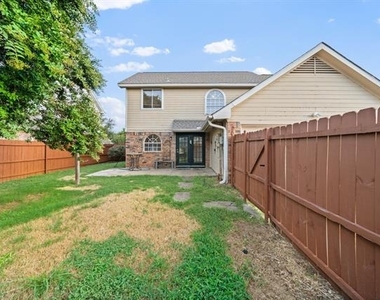 1414 Dudley Drive - Photo Thumbnail 23