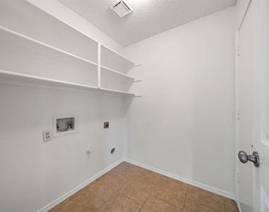 1414 Dudley Drive - Photo Thumbnail 11