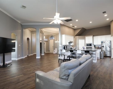 3408 Devonshire Court - Photo Thumbnail 5