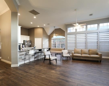 3408 Devonshire Court - Photo Thumbnail 9