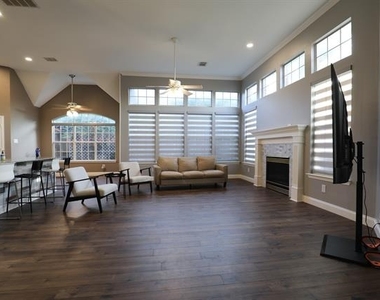 3408 Devonshire Court - Photo Thumbnail 4
