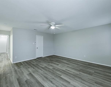 2508 Pecan Drive - Photo Thumbnail 7