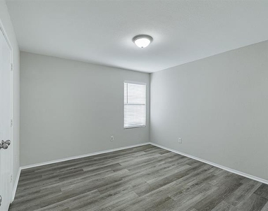 2508 Pecan Drive - Photo Thumbnail 14