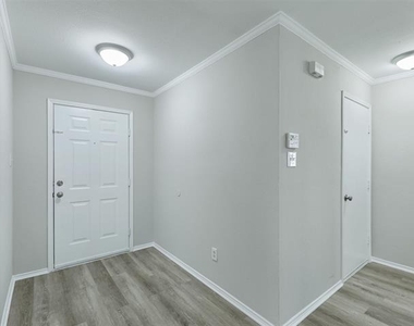 2508 Pecan Drive - Photo Thumbnail 2