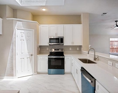 3548 Misty Meadow Drive - Photo Thumbnail 10