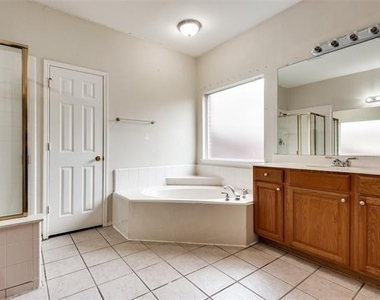 2904 Woods Drive - Photo Thumbnail 15