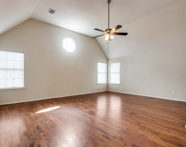 2904 Woods Drive - Photo Thumbnail 12