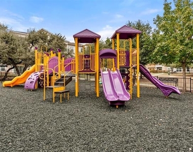 12700 Ridgeline Boulevard - Photo Thumbnail 10