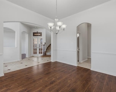221 Westminister Avenue - Photo Thumbnail 5