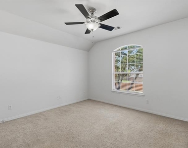 221 Westminister Avenue - Photo Thumbnail 35