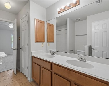 221 Westminister Avenue - Photo Thumbnail 33