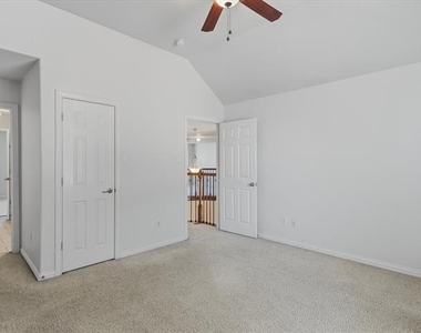221 Westminister Avenue - Photo Thumbnail 30