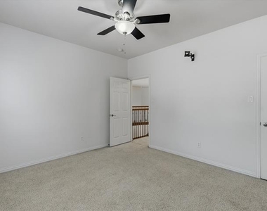 221 Westminister Avenue - Photo Thumbnail 36