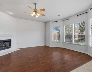 221 Westminister Avenue - Photo Thumbnail 11