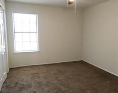 9108 Lanham Street - Photo Thumbnail 20