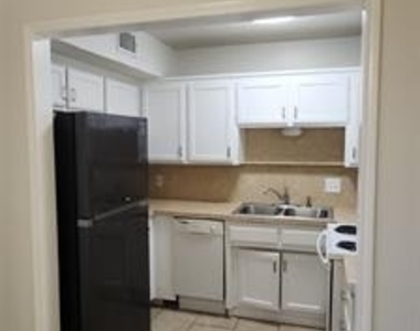 9108 Lanham Street - Photo Thumbnail 12