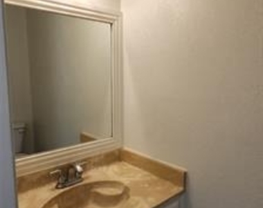 9108 Lanham Street - Photo Thumbnail 5