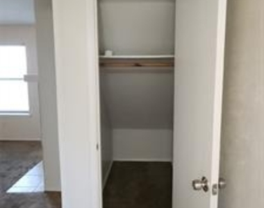 9108 Lanham Street - Photo Thumbnail 7