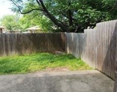 9108 Lanham Street - Photo Thumbnail 16