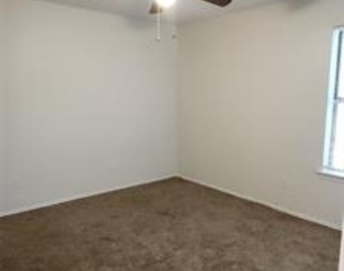 9108 Lanham Street - Photo Thumbnail 23