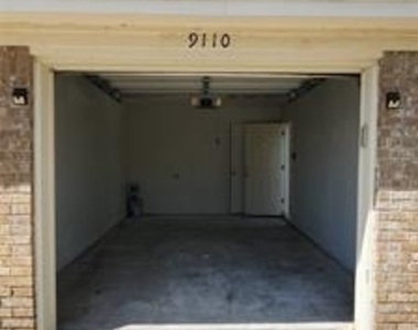 9108 Lanham Street - Photo Thumbnail 3