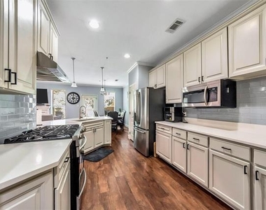 619 Rosemead Drive - Photo Thumbnail 5
