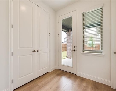 1149 Beautyberry Lane - Photo Thumbnail 10