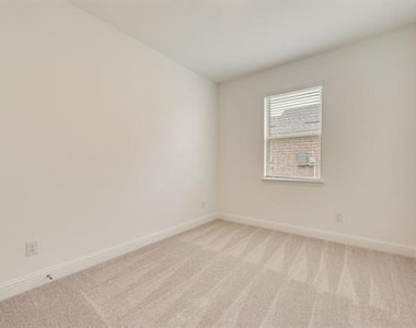 1149 Beautyberry Lane - Photo Thumbnail 18