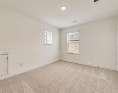 1149 Beautyberry Lane - Photo Thumbnail 14