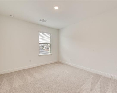 1149 Beautyberry Lane - Photo Thumbnail 12