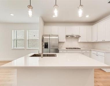 1149 Beautyberry Lane - Photo Thumbnail 9